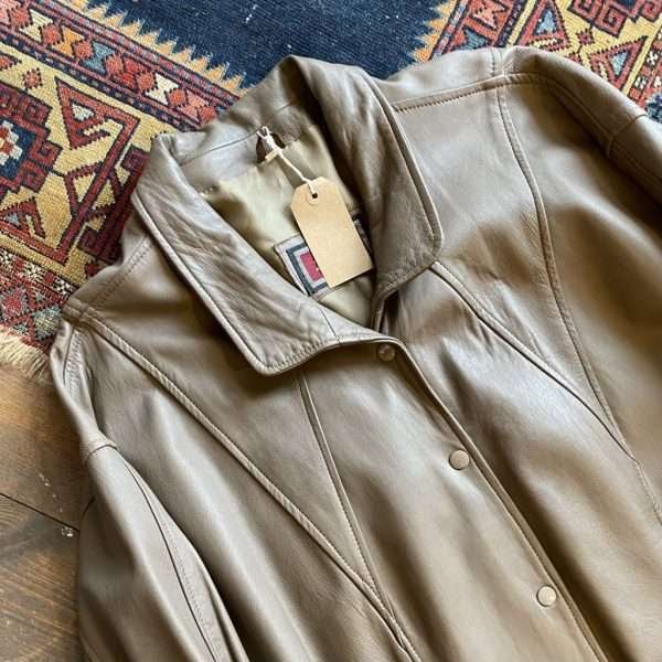 1980s Futura Butter Soft Leather Slouchy Vintage Bomber Jacket. XL/Up to UK 16. - Image 2