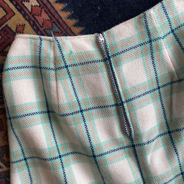 1960s Mint & Cream Woven Check Vintage Mini Skirt. 24” Waist/UK 6. - Image 5
