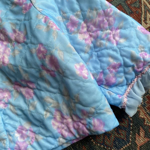 1960s Floral Quilted Vintage Bed Jacket. Medium/UK 10-12 - Image 4