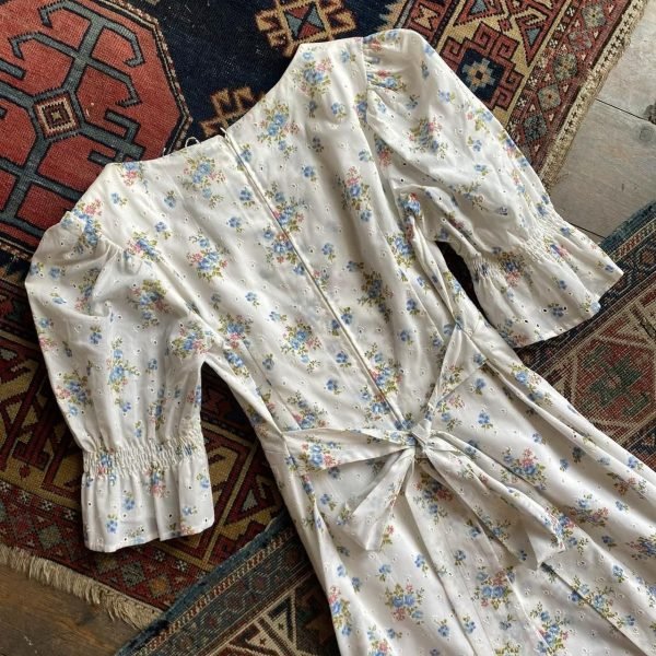 1970s Floral Broderie Anglaise Puff Sleeve Prairie Vintage Maxi Dress. UK 6/XXS. - Image 5