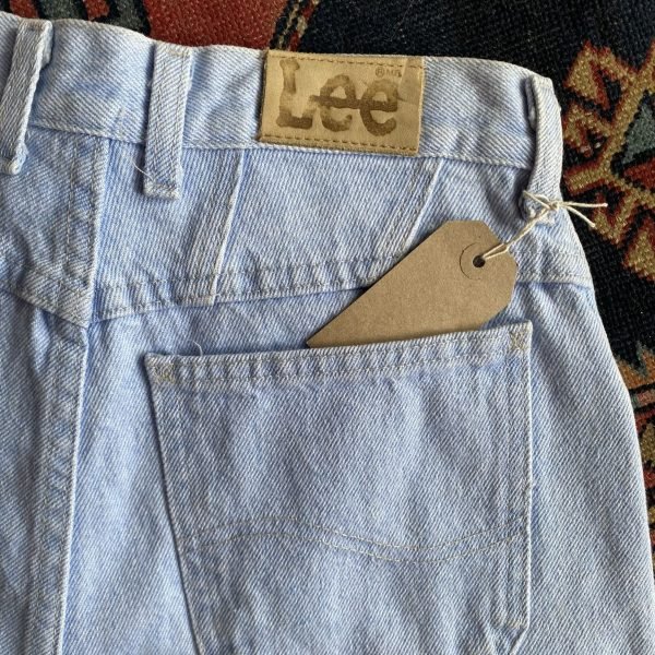 1990s Lee High Waisted Bleachwash Vintage Jeans. 28” W/36” L/UK 10 to 12. - Image 6