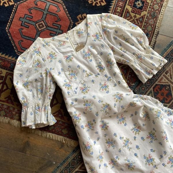 1970s Floral Broderie Anglaise Puff Sleeve Prairie Vintage Maxi Dress. UK 6/XXS. - Image 2