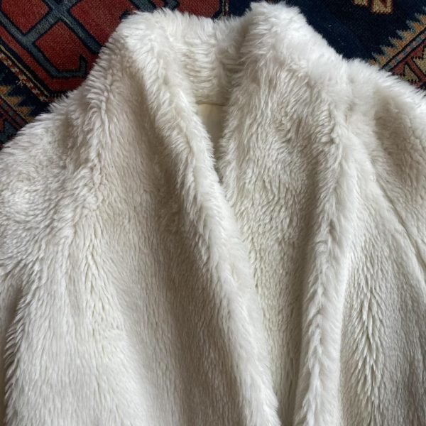 1980s Winter White Vintage Faux Fur Jacket. XL/UK 16. - Image 3