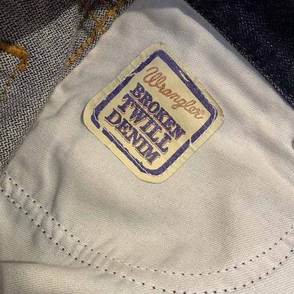 2001 Wrangler ‘Broken Twill’ High Waisted Vintage Jeans. 31” Waist/UK 12. - Image 7