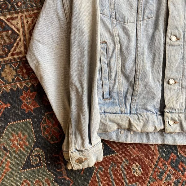 1990s Wrangler Jacket. Bleached Denim Trucker Style. Size XL. - Image 4
