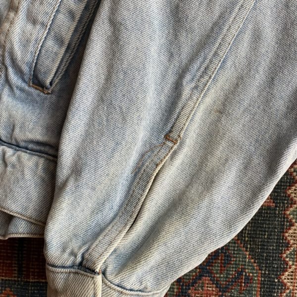 1990s Wrangler Jacket. Bleached Denim Trucker Style. Size XL. - Image 6