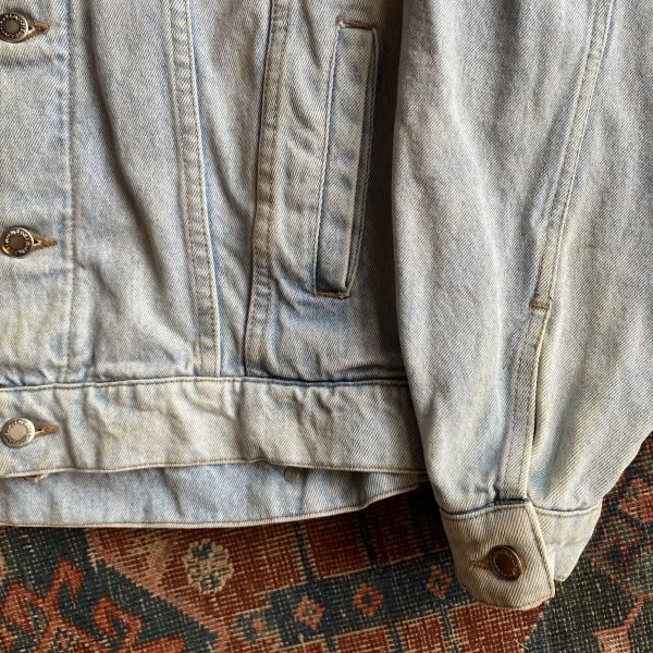 1990s Wrangler Jacket. Bleached Denim Trucker Style. Size XL. - Image 5