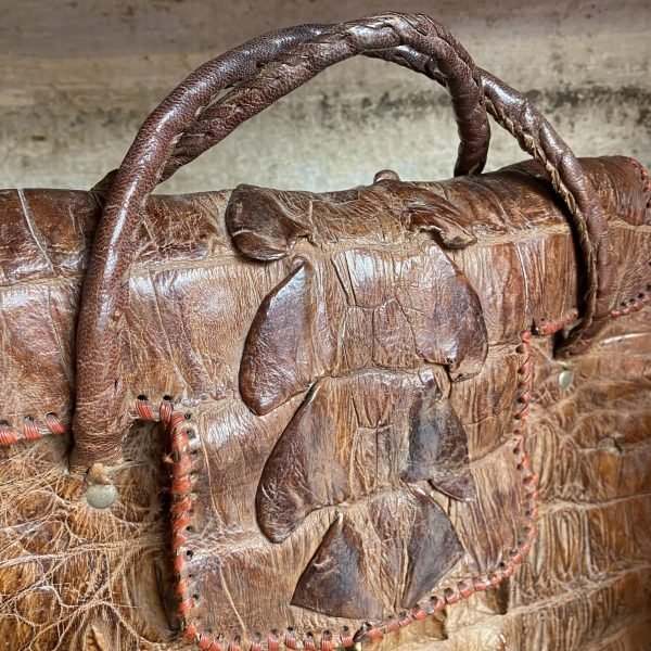 1940s Alligator Vintage Handbag. - Image 5