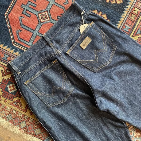 2001 Wrangler ‘Broken Twill’ High Waisted Vintage Jeans. 31” Waist/UK 12. - Image 2