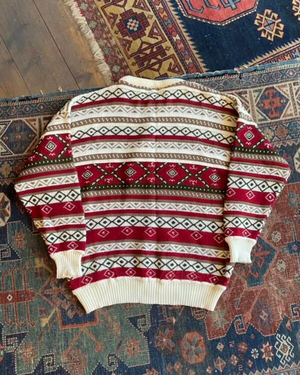 1980s Pattern Knit Vintage Jumper. Made in England. Size Large. - Image 3