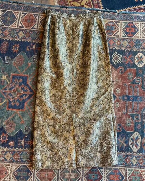 1970s Gold Floral Jacquard Lamé Vintage Maxi Skirt. UK 10. - Image 2