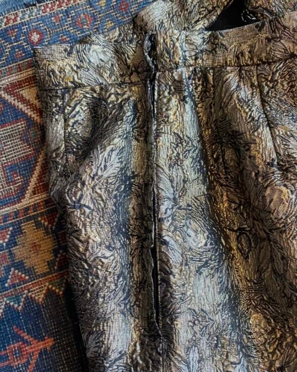 1970s Gold Floral Jacquard Lamé Vintage Maxi Skirt. UK 10. - Image 4