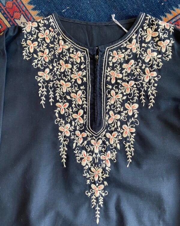 1960s Hand Embroidered Floral Cotton Vintage Smock Top. Size XL. - Image 4