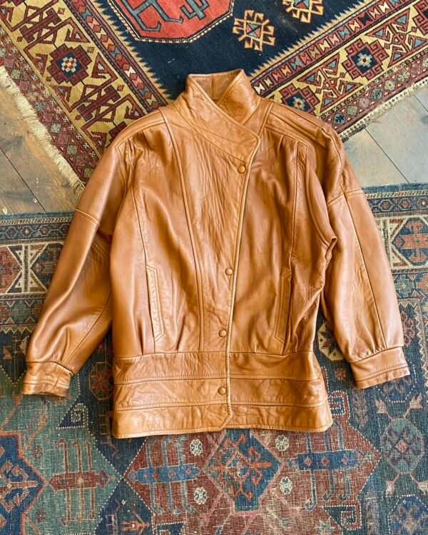 1980s Soft Tan Vintage Leather Jacket. Size Medium.