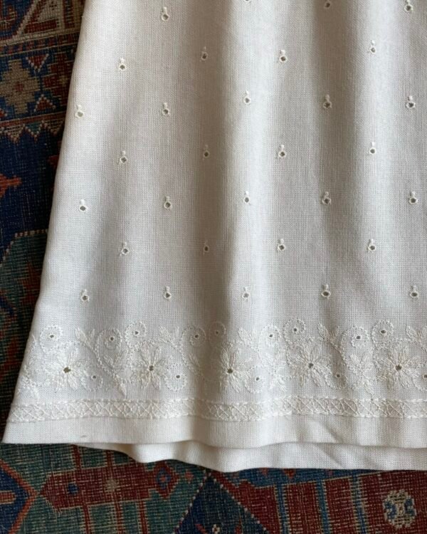 1970s Broderie Anglaise Woven Linen Vintage Summer Dress. UK 8-10. - Image 3