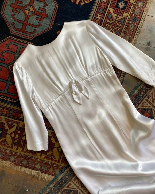 1960s Empire Line Pearl Satin Vintage Wedding Gown. UK 10. - Image 3