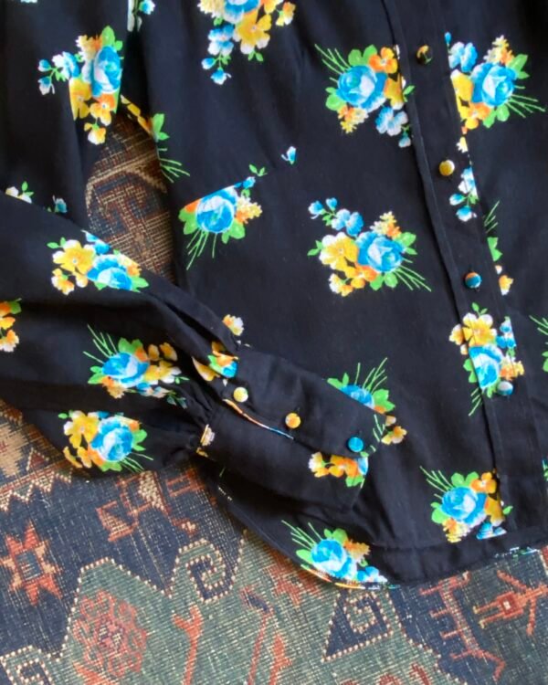 1970s Fiorucci Beagle Collar Bishop Sleeve Vintage Blouse. UK 8 to 10. - Image 3