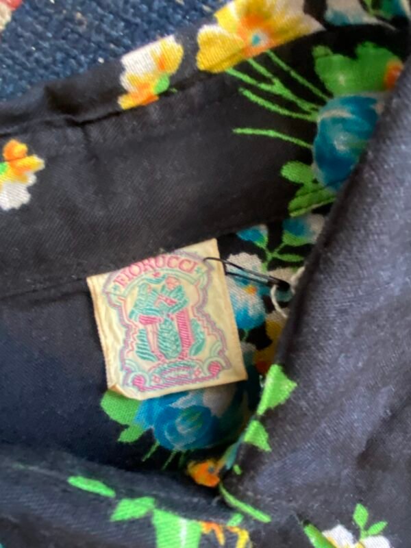 1970s Fiorucci Beagle Collar Bishop Sleeve Vintage Blouse. UK 8 to 10. - Image 5