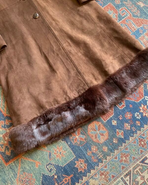 1970s Soft Suede & Coney Fur Trim Vintage Coat. UK 10-12. - Image 2
