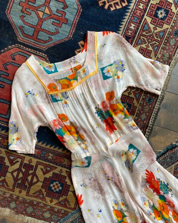 1940s Vintage Handmade Floral Cold Rayon Afternoon Dress. UK 6/XS. - Image 3