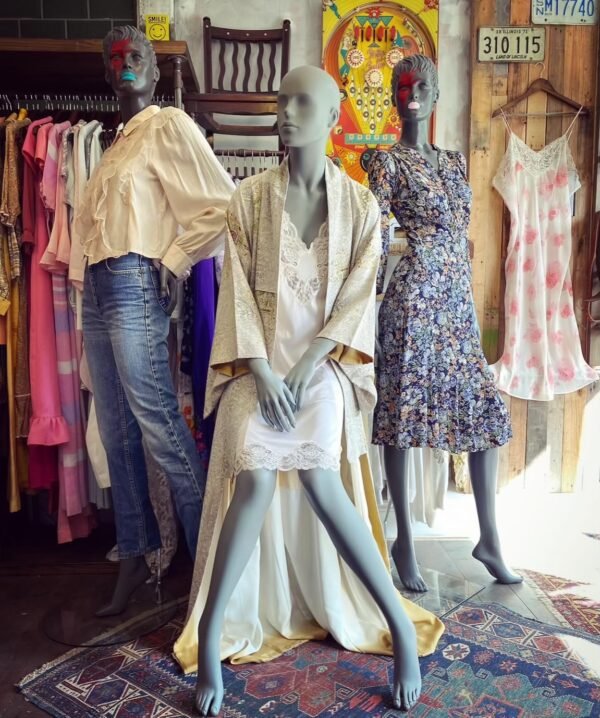 1950s Stained Glass Print Heavy Silk Vintage Kimono. One Size. - Image 6