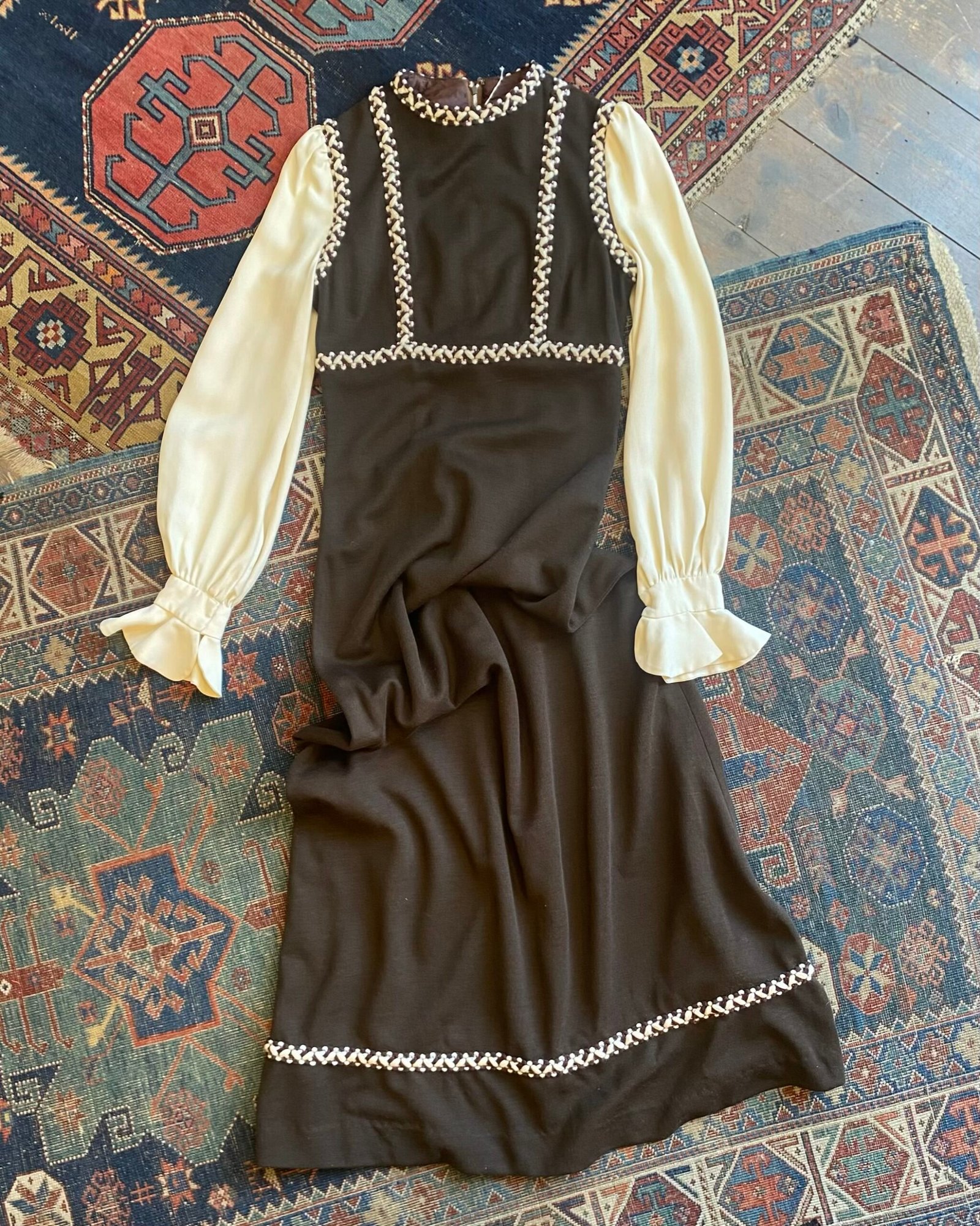 1960s Shubette of London Contrast Sleeve Vintage Prairie Dress. UK 8-10.