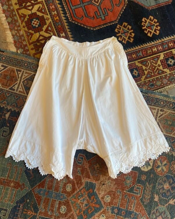 Late 1800s Embroidered Antique Bloomers. UK 6-8/26” Waist.