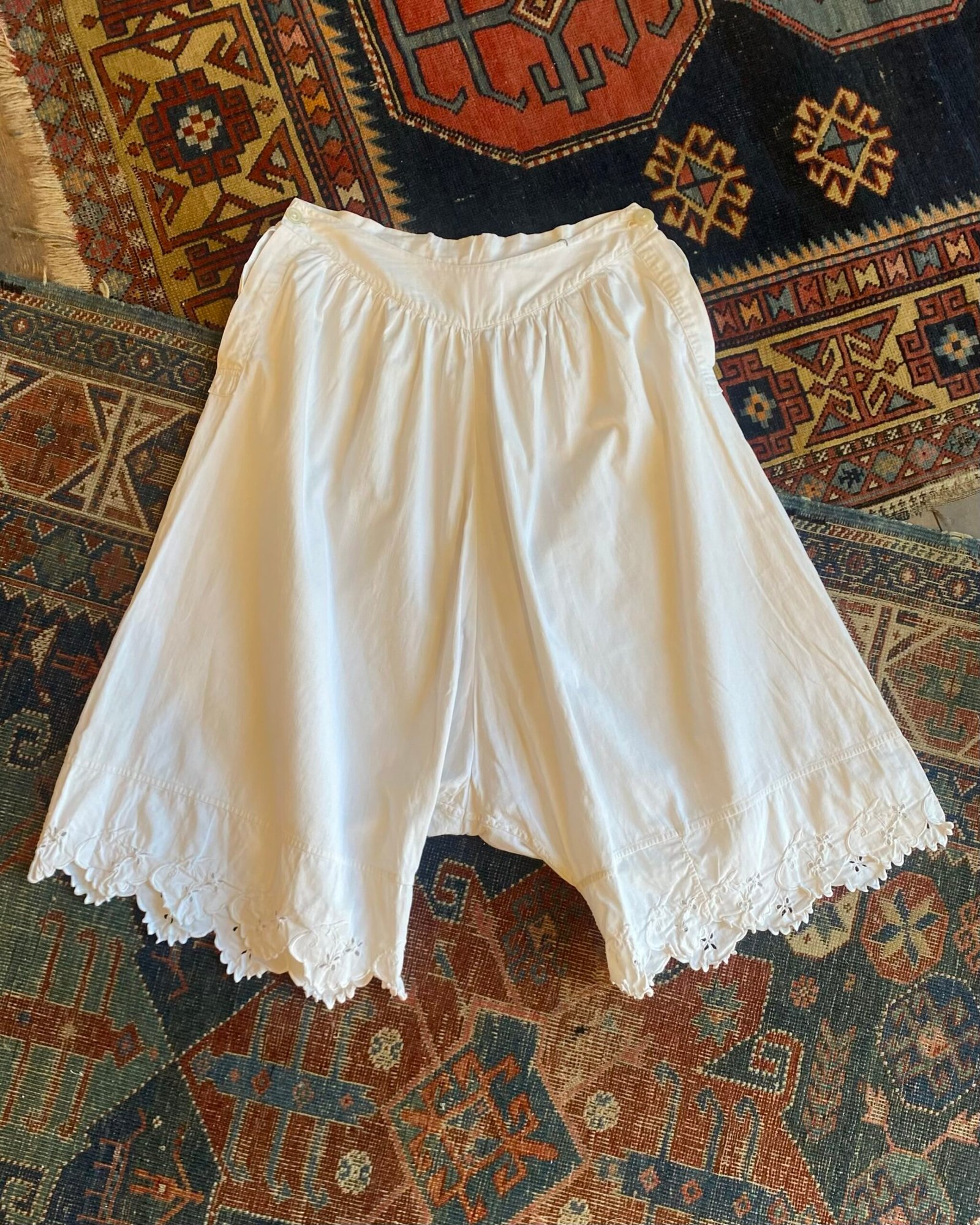 Late 1800s Embroidered Antique Bloomers. UK 6-8/26” Waist.