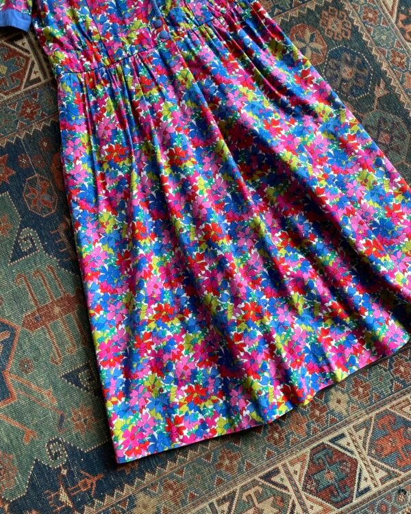 1970s/80s Marion Donaldson Bright Cotton Floral Vintage Dress. UK 12 to 14. - Image 2