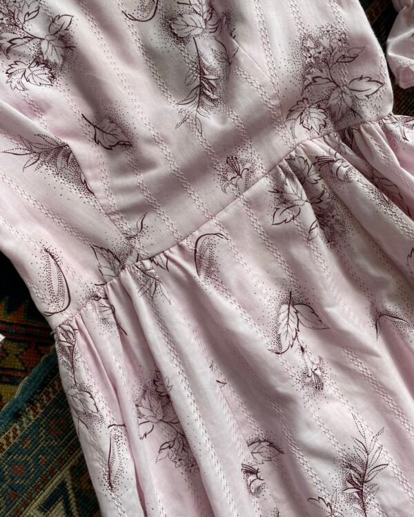 1970s/80s Puff Sleeve Leaf Print Vintage Maxi Dress. UK 8-10. - Image 5