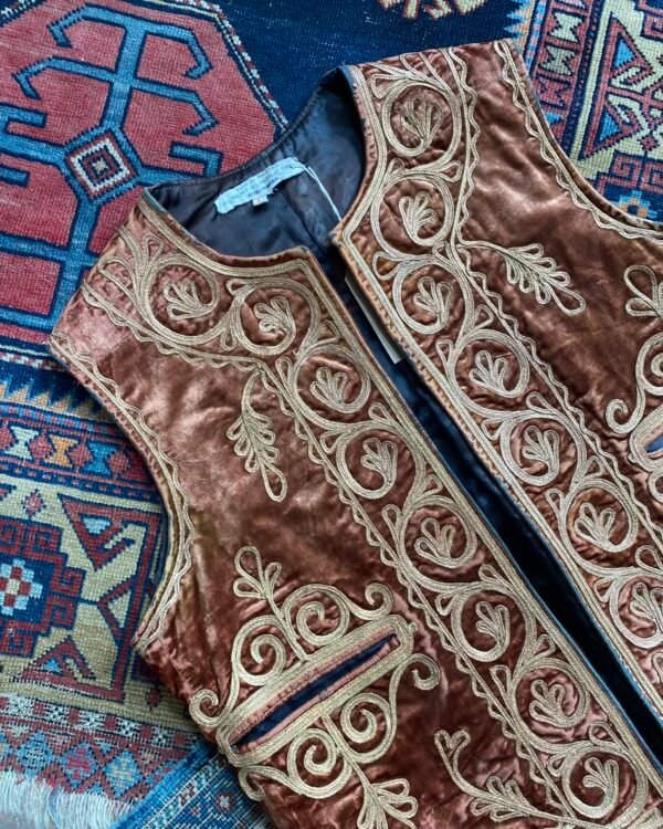 Mid 1970s Vintage Ottoman Style Gold & Bronze Velvet Waistcoat. 42” Chest/Large. - Image 8