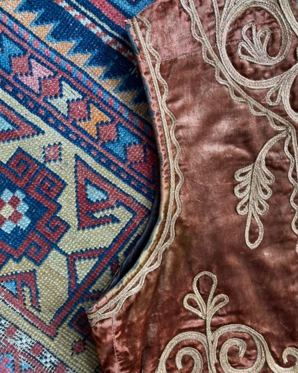 Mid 1970s Vintage Ottoman Style Gold & Bronze Velvet Waistcoat. 42” Chest/Large. - Image 6