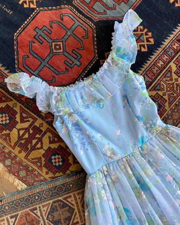 1970s Floaty Painterly Floral Vintage Maxi Dress. UK 6-8. - Image 4