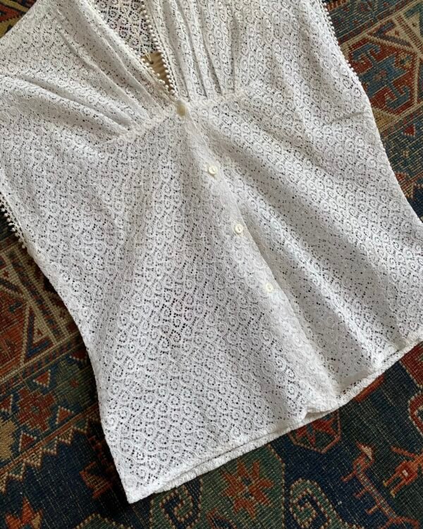 1940s Delicate Lace Button Front Vintage Blouse. XS/UK 6-8. - Image 2