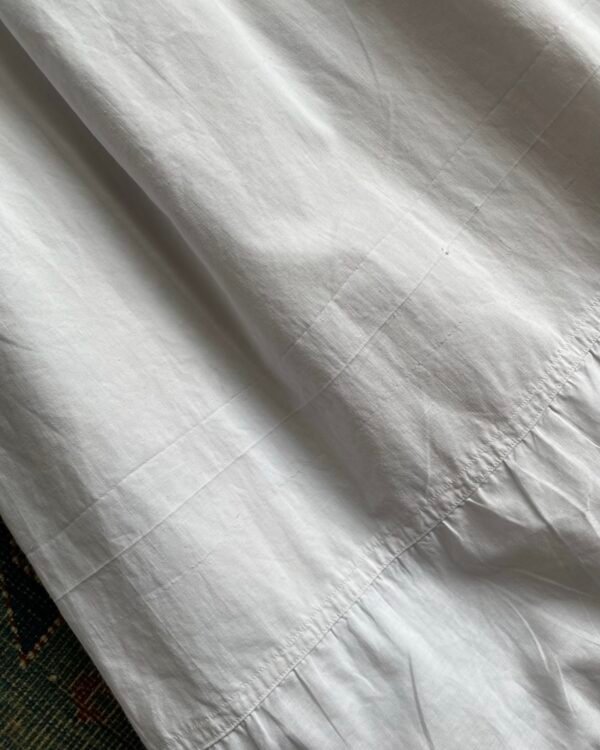 Antique French Cotton & Silk Broderie Anglaise Chemise. UK 6. - Image 4
