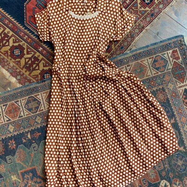 1940s Box Pleat Rayon Vintage Tea Dress. UK 8-10.