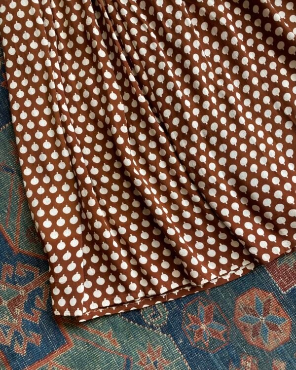 1940s Box Pleat Rayon Vintage Tea Dress. UK 8-10. - Image 2