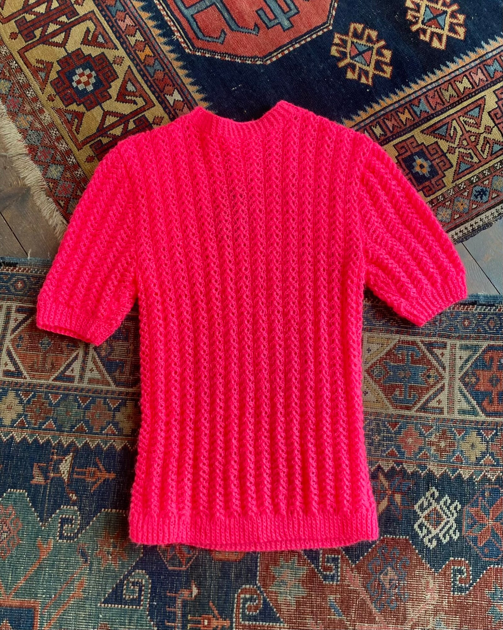 1970s/80s Vintage Hand Knitted Neon Pink Tee. UK 8 to 10.