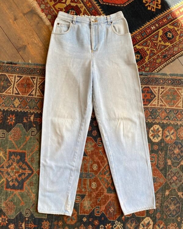 1980s Bleachwash Tapered Leg Loose Fit Vintage Jeans. 28”W/UK 10.