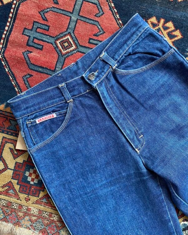 1980s Carmen High Waist Straight Leg Vintage Jeans. 28”W/35”L/ UK 8 to 10. - Image 5