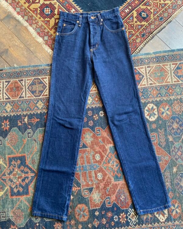 1980s Vintage Wrangler Dark Wash Slim Fit Jeans. 26”W/34”L/ UK 6. - Image 4