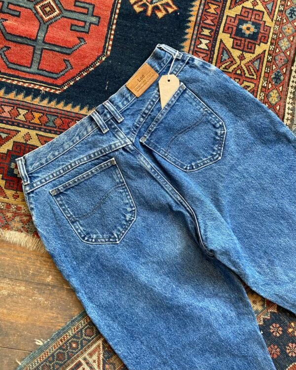 Vintage Lee Tapered Leg Mom Jeans. 31” W/29” L/UK 12 to 14 - Image 5