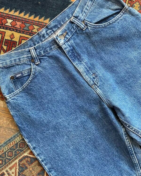 Vintage Lee Tapered Leg Mom Jeans. 31” W/29” L/UK 12 to 14 - Image 2