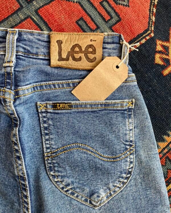 Vintage Lee High Waisted Stretch Stonewash Jeans. 26” W/30” L/UK 6-8. - Image 3