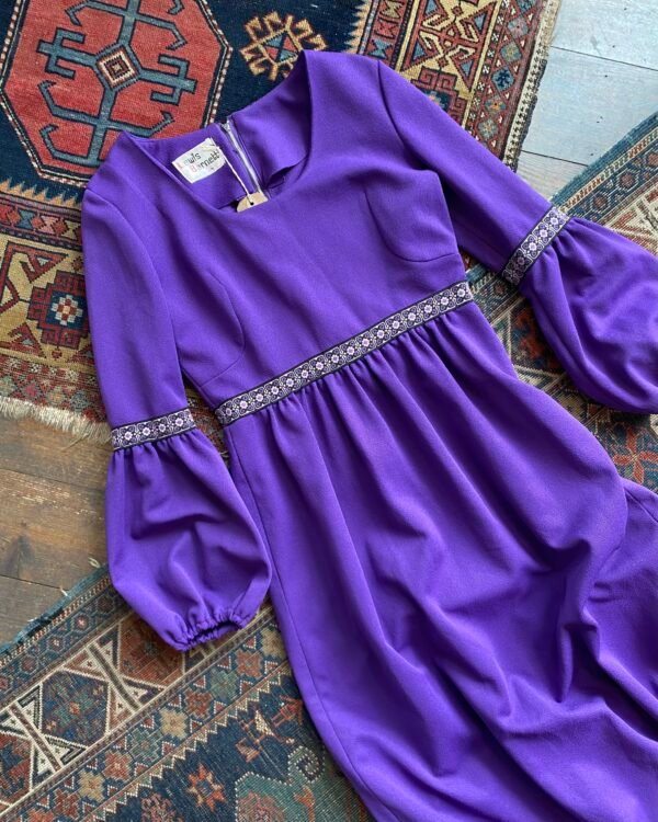 1960s/Early 70s Lewis Barnett Medieval Revival Vintage Maxi Dress. UK 12. - Image 3