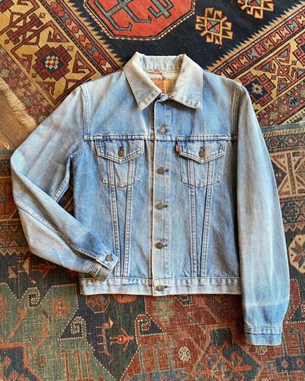 Mid to Late 70s Vintage Levi’s Type III Denim Jacket. Medium.
